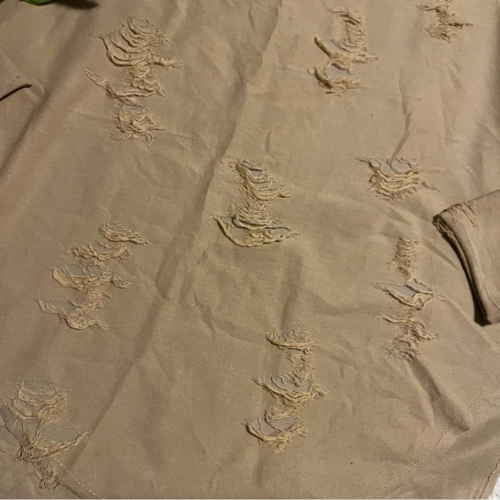 H&M - Ripped Tan sweater - Picture 2 of 5